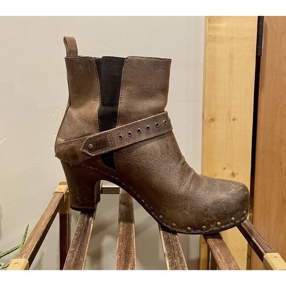 Dansko # 1304067800 brown leather boots size 40 EURO - Picture 5 of 8